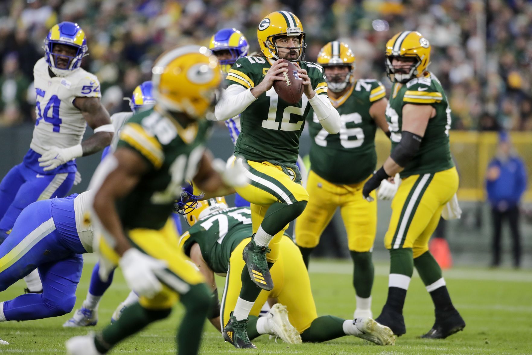 Rams Packers Football